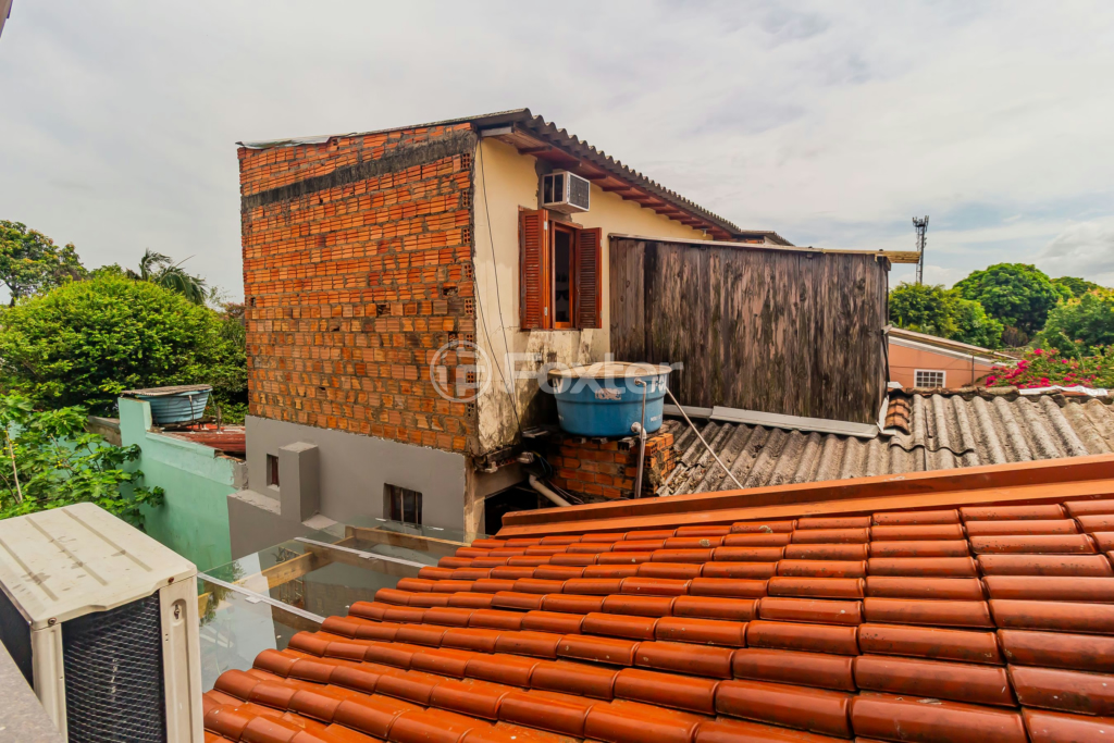 Casa à venda com 4 quartos, 263m² - Foto 40