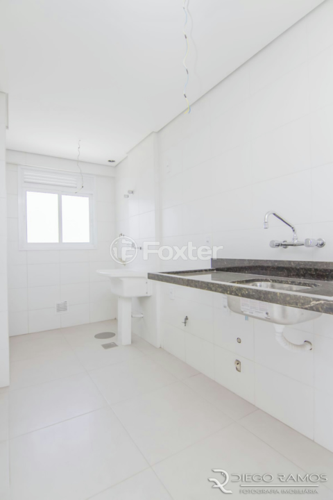 Apartamento à venda com 2 quartos, 67m² - Foto 4