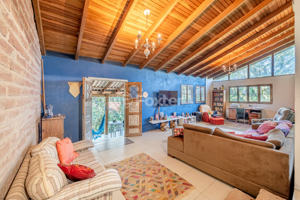 Casa à venda com 3 quartos, 280m² - Foto 4