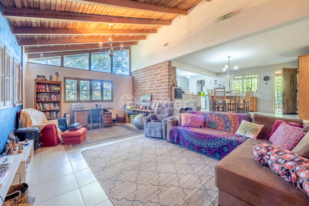 Casa à venda com 3 quartos, 280m² - Foto 1