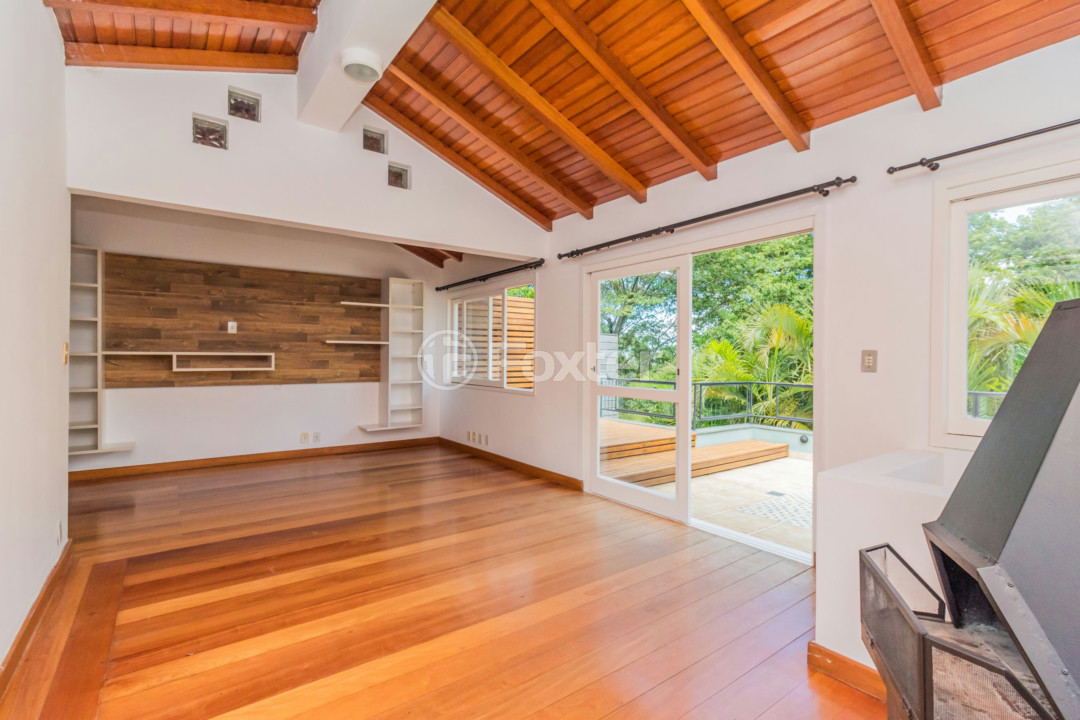 Casa à venda com 4 quartos, 190m² - Foto 2