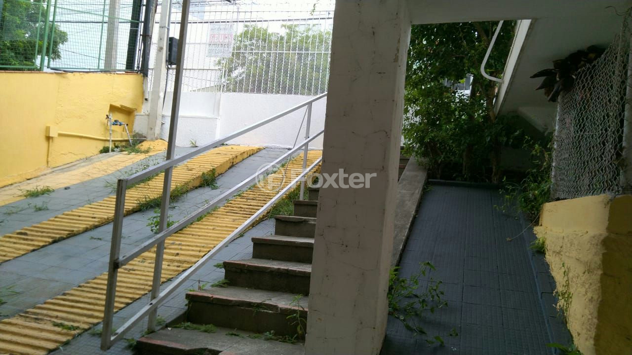 Casa à venda com 4 quartos, 200m² - Foto 24