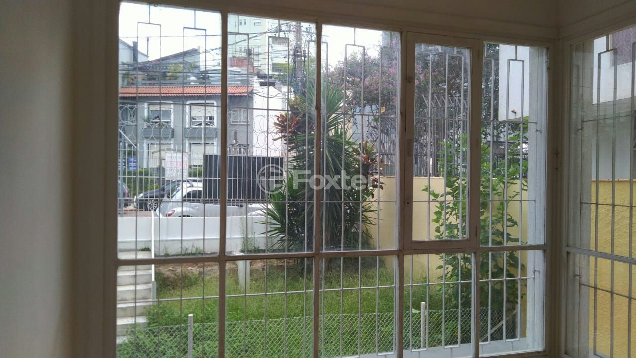 Casa à venda com 4 quartos, 200m² - Foto 1