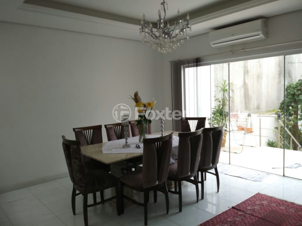Casa de Condomínio à venda com 3 quartos, 288m² - Foto 2