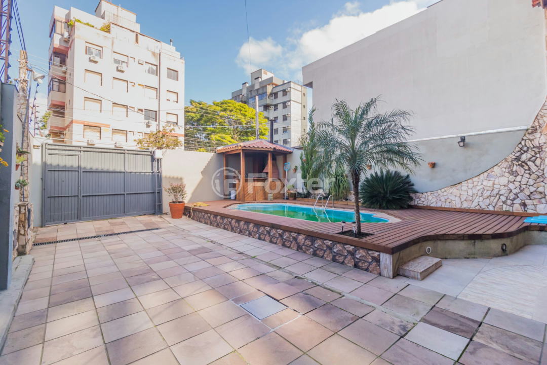 Casa à venda com 8 quartos, 442m² - Foto 3