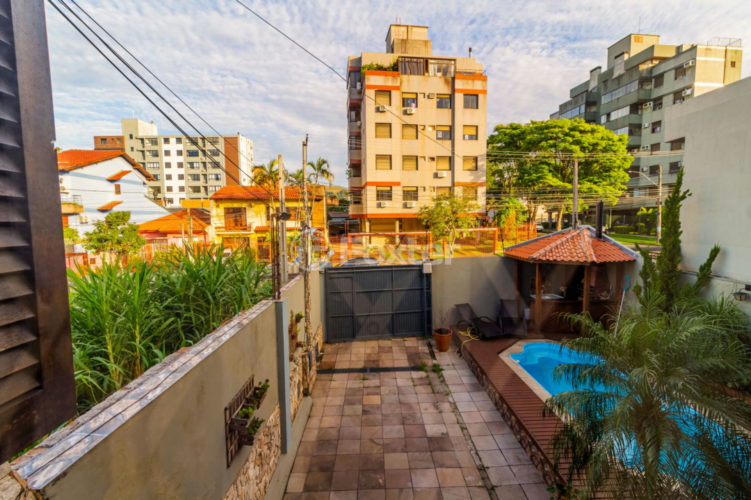 Casa à venda com 8 quartos, 442m² - Foto 70