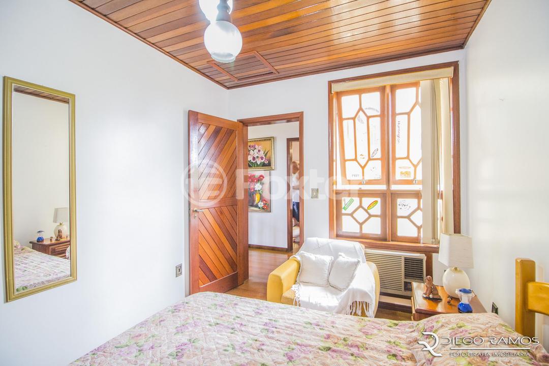 Casa à venda com 4 quartos, 318m² - Foto 23