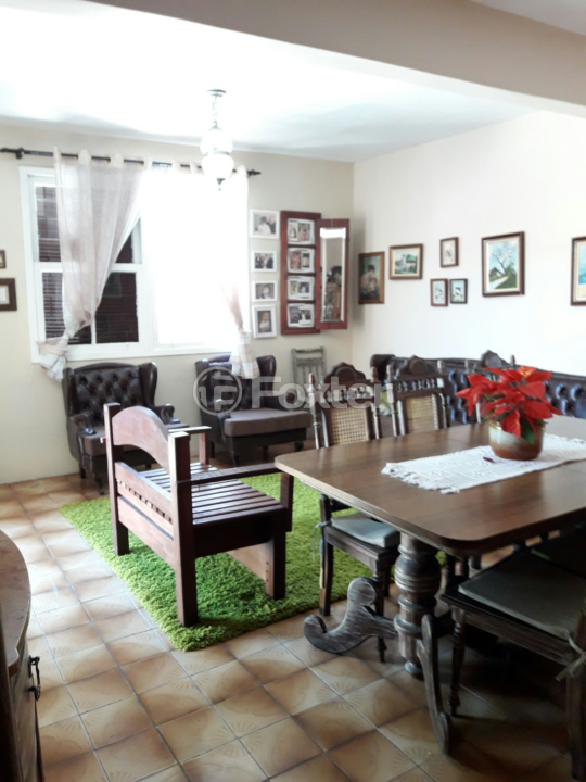 Casa à venda com 4 quartos, 142m² - Foto 4