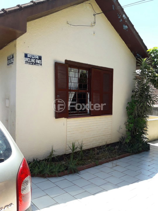 Casa à venda com 4 quartos, 142m² - Foto 3