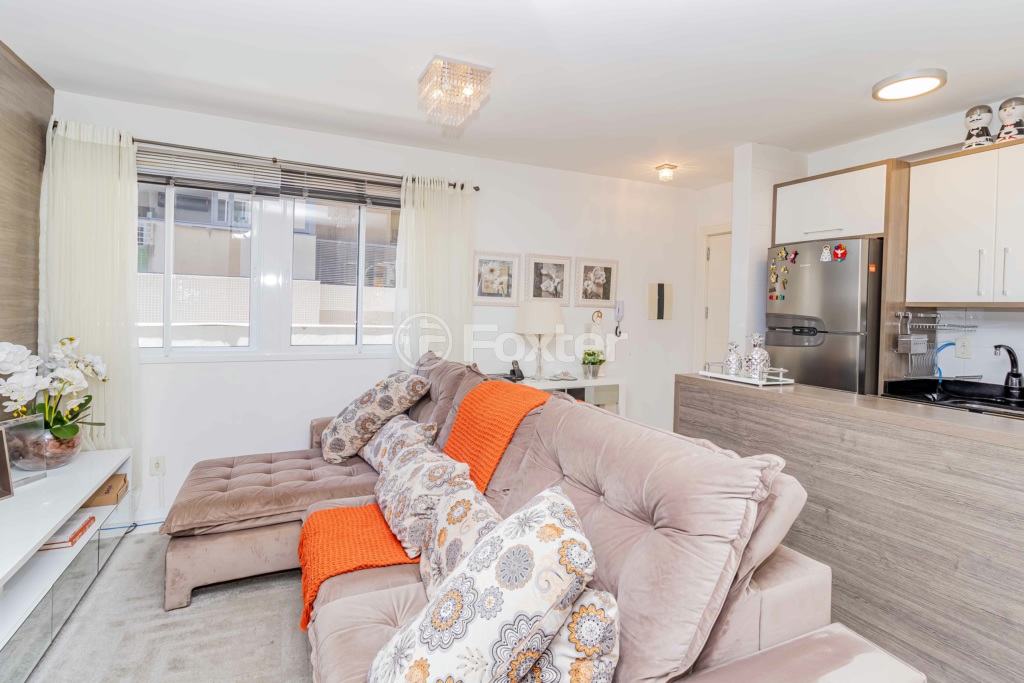 Apartamento à venda com 2 quartos, 64m² - Foto 3