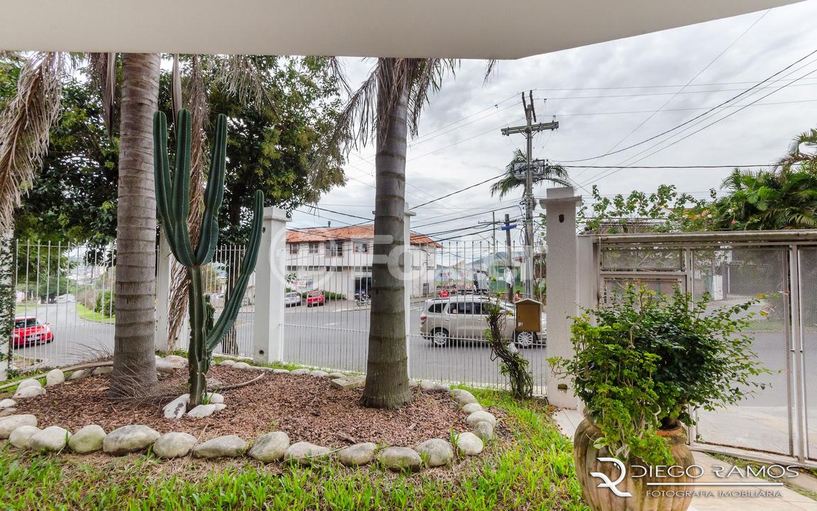 Casa à venda com 3 quartos, 368m² - Foto 23