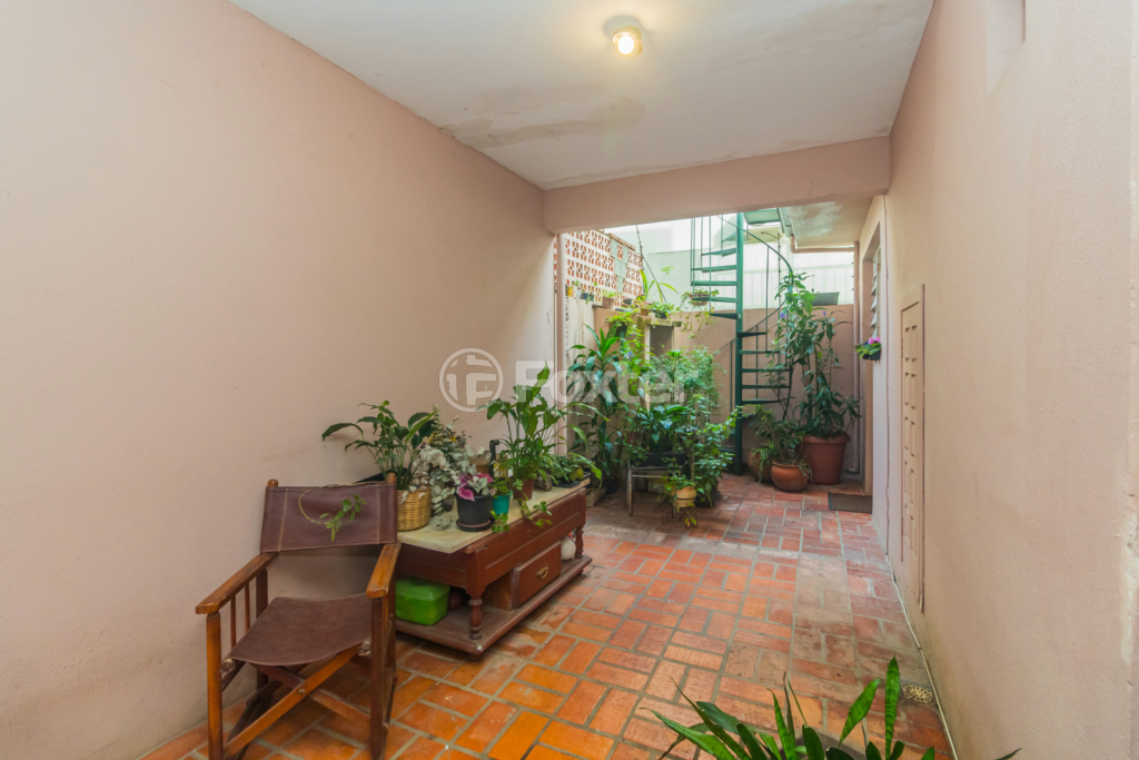 Casa de Condomínio à venda com 3 quartos, 131m² - Foto 26