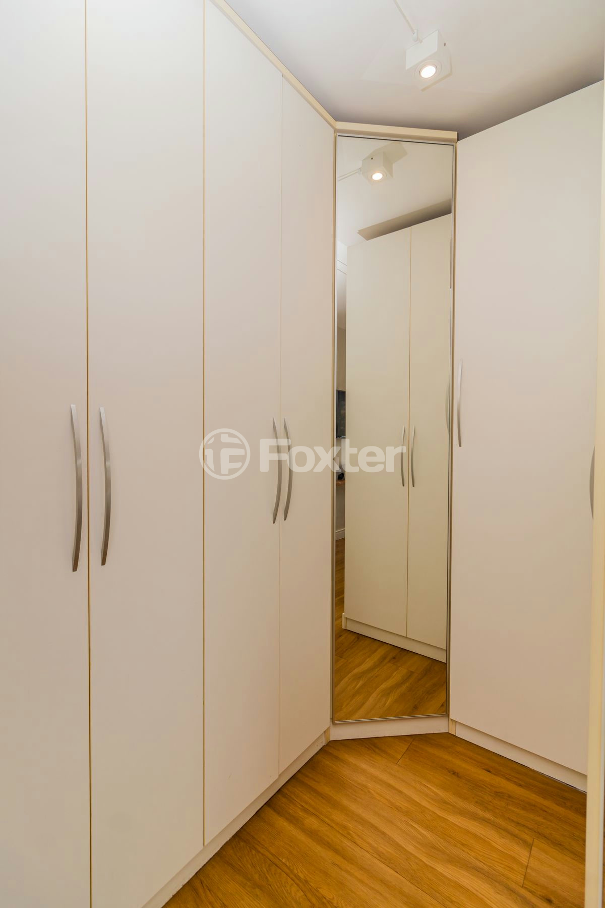Apartamento à venda com 2 quartos, 69m² - Foto 18