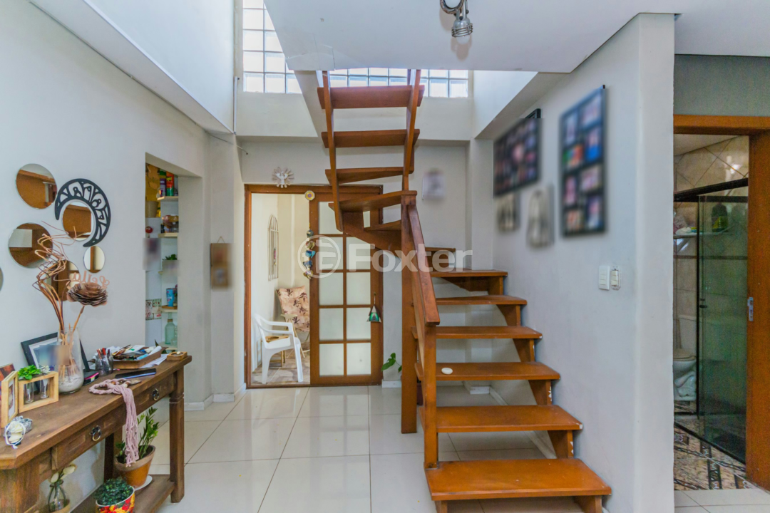 Casa à venda com 4 quartos, 296m² - Foto 3
