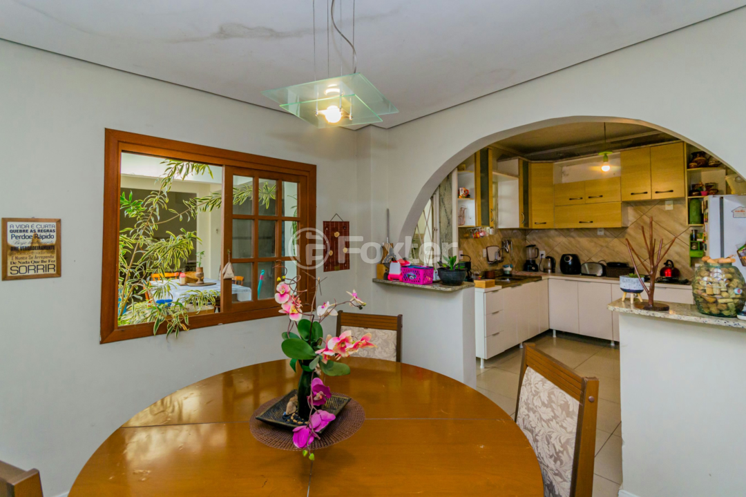 Casa à venda com 4 quartos, 296m² - Foto 7