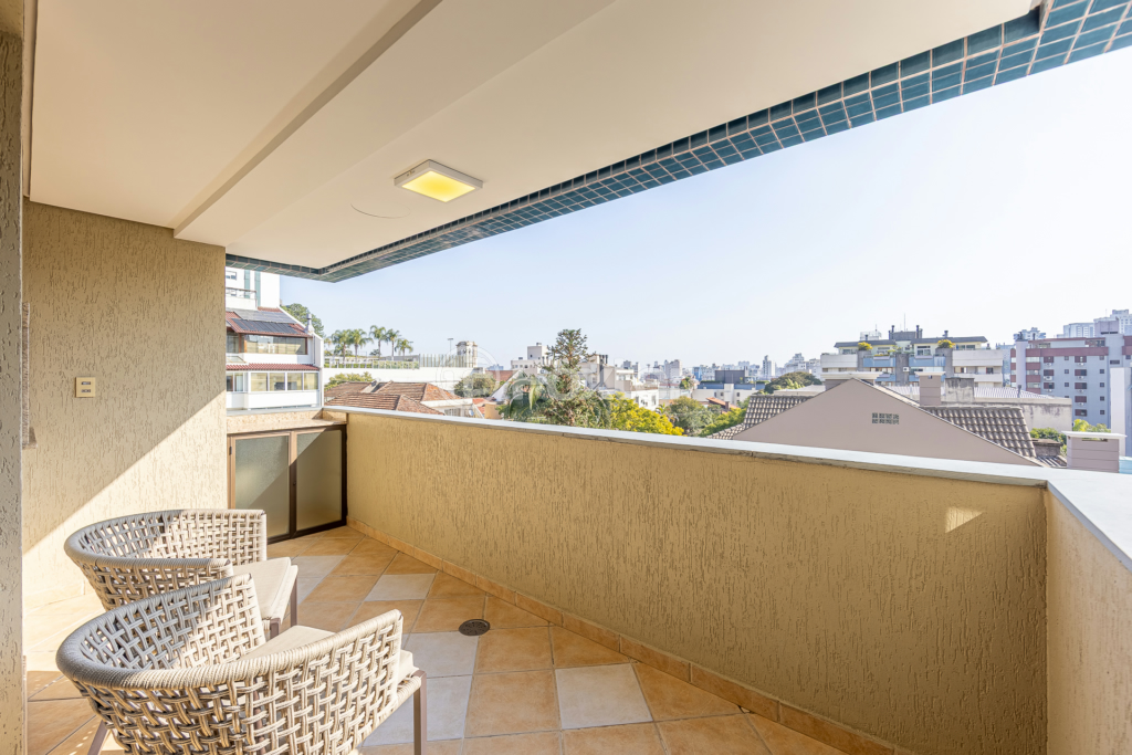 Apartamento à venda com 3 quartos, 96m² - Foto 4