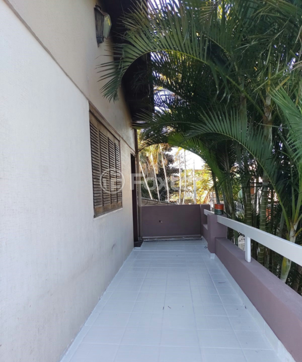 Casa à venda com 3 quartos, 296m² - Foto 20