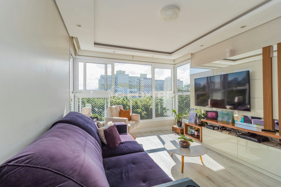 Apartamento à venda com 2 quartos, 70m² - Foto 1