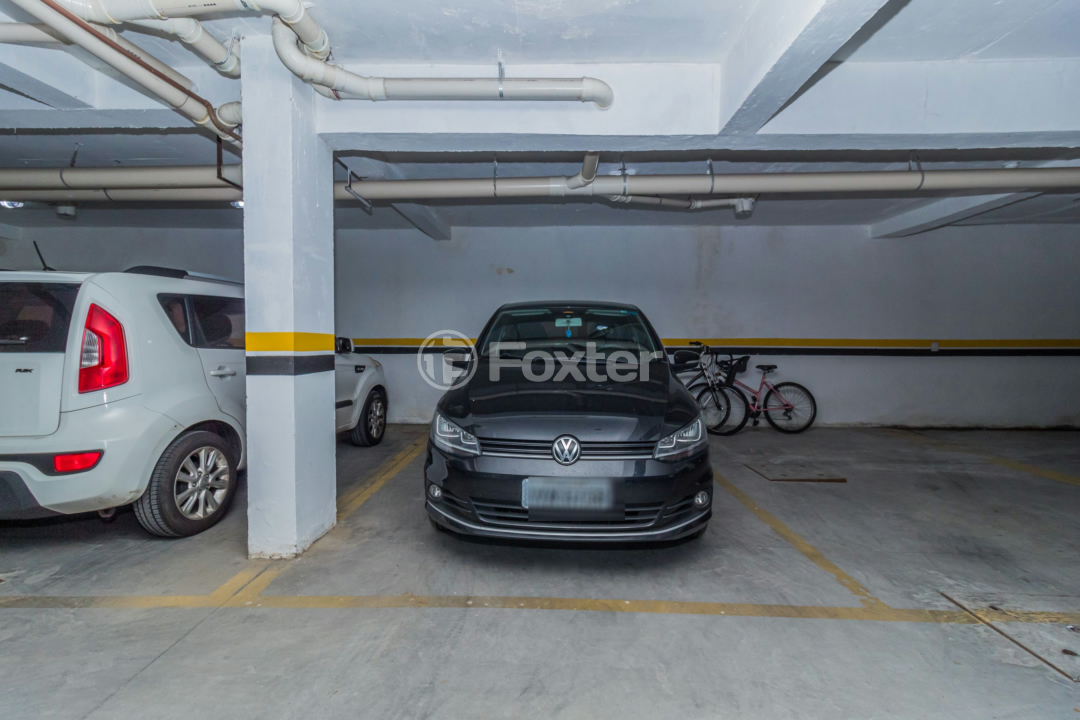 Apartamento à venda com 2 quartos, 70m² - Foto 18