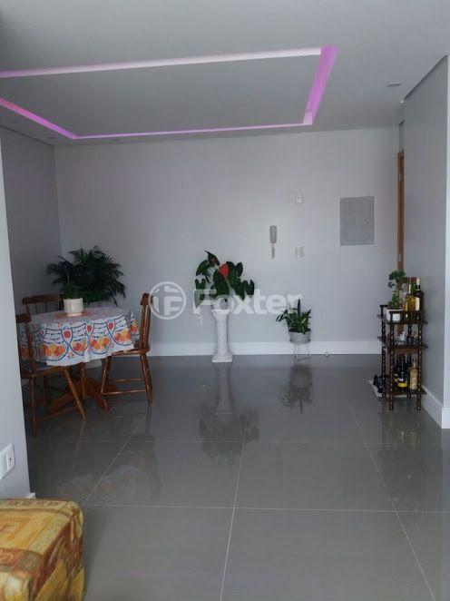 Apartamento à venda com 2 quartos, 61m² - Foto 2