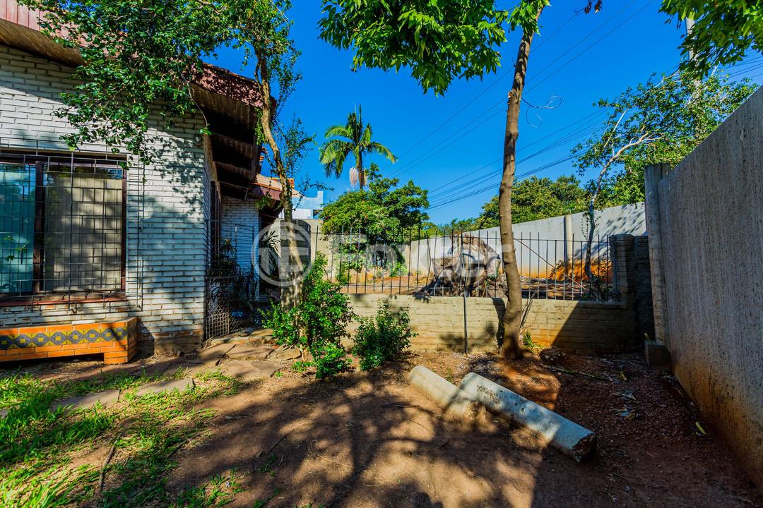 Casa à venda com 3 quartos, 200m² - Foto 24