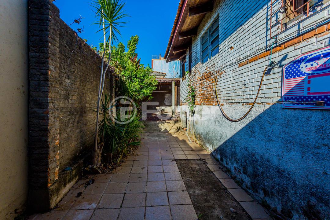 Casa à venda com 3 quartos, 200m² - Foto 32