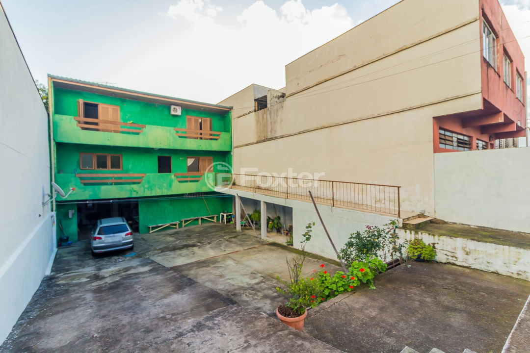 Casa à venda com 5 quartos, 242m² - Foto 7