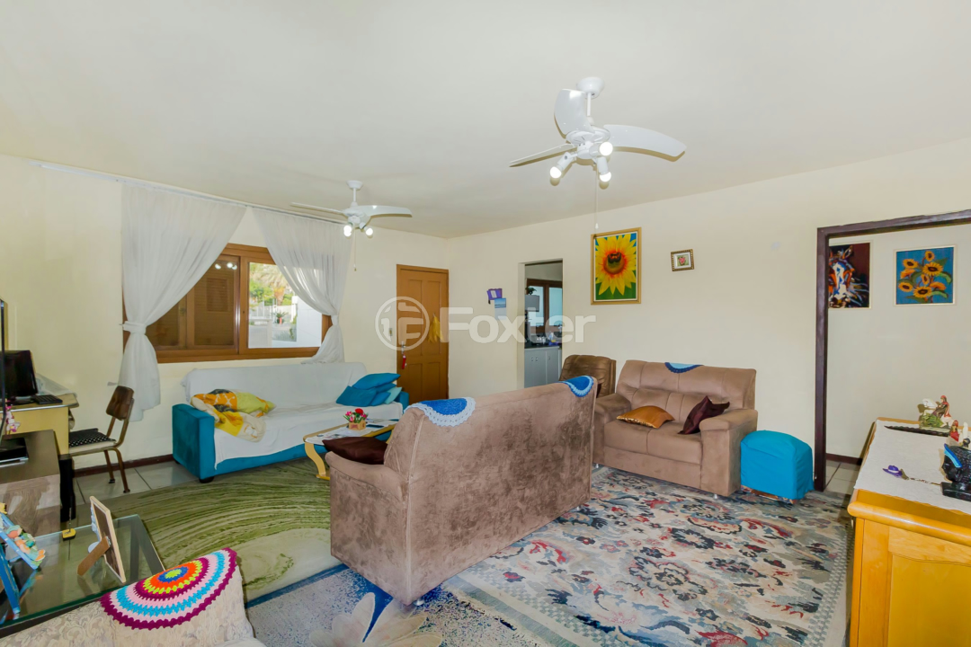 Casa à venda com 5 quartos, 242m² - Foto 1