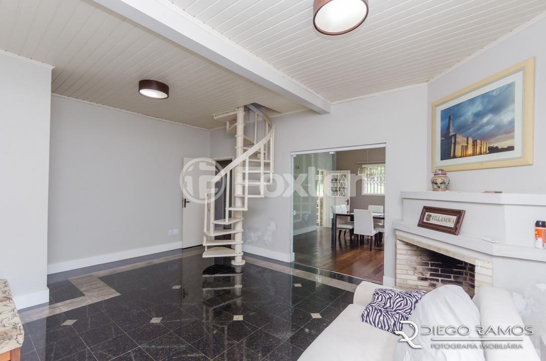 Casa à venda com 5 quartos, 250m² - Foto 2