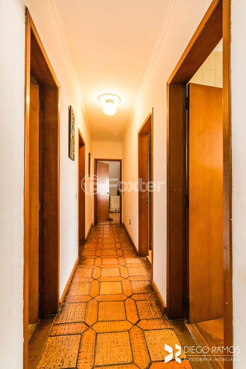 Casa à venda com 6 quartos, 220m² - Foto 10