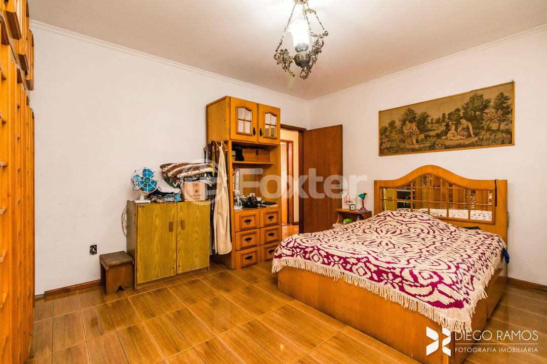 Casa à venda com 6 quartos, 220m² - Foto 15