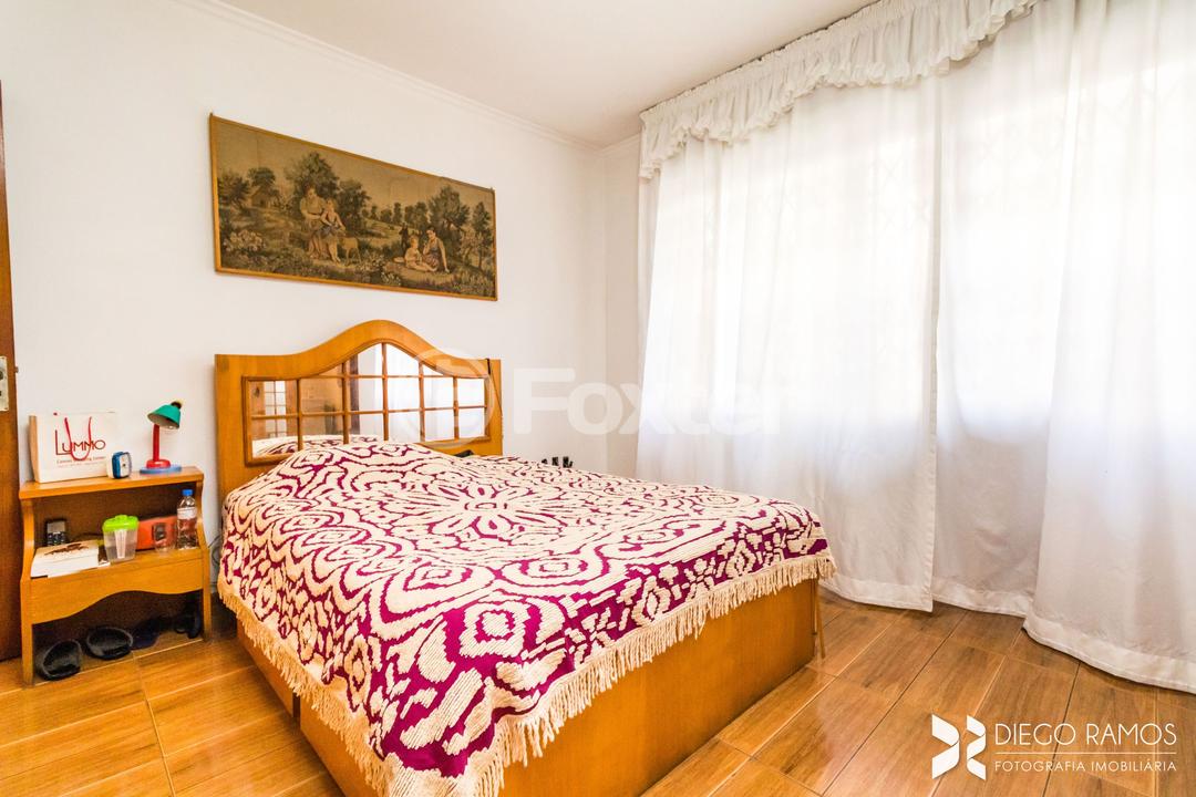 Casa à venda com 6 quartos, 220m² - Foto 17