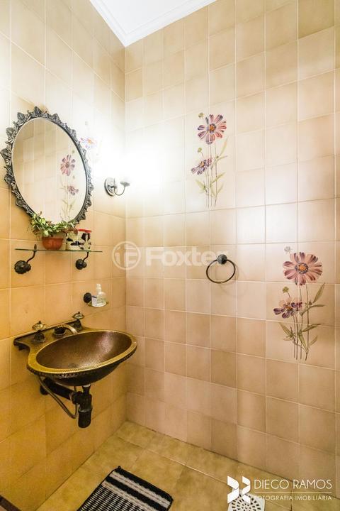 Casa à venda com 6 quartos, 220m² - Foto 28