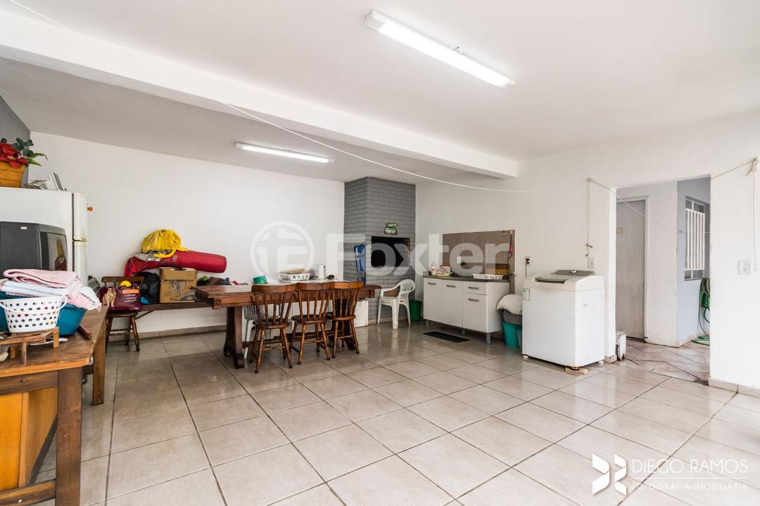 Casa à venda com 6 quartos, 220m² - Foto 34