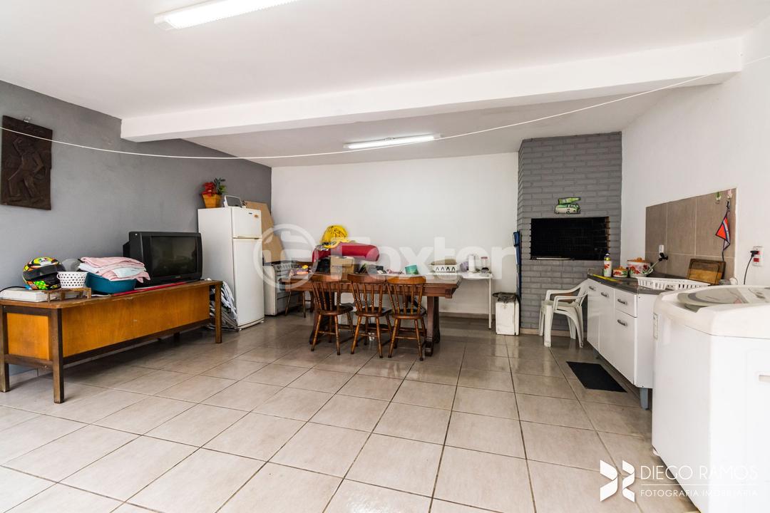Casa à venda com 6 quartos, 220m² - Foto 35