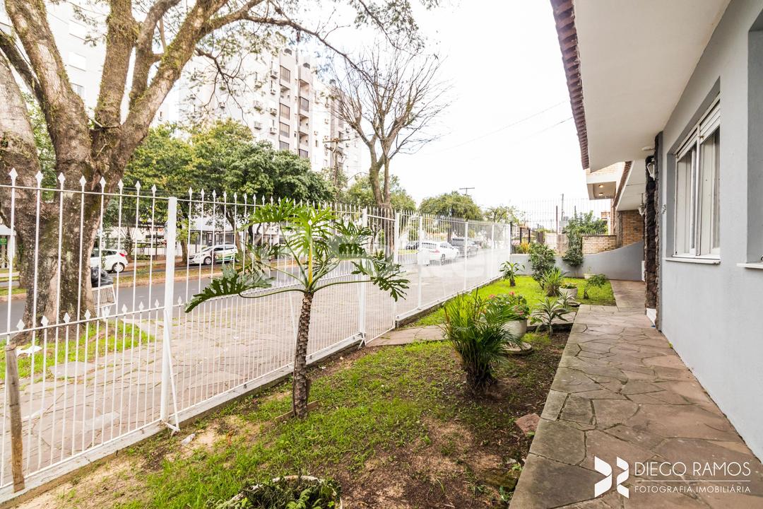 Casa à venda com 6 quartos, 220m² - Foto 38