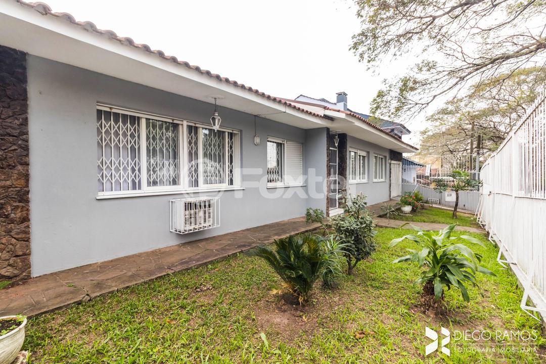 Casa à venda com 6 quartos, 220m² - Foto 39