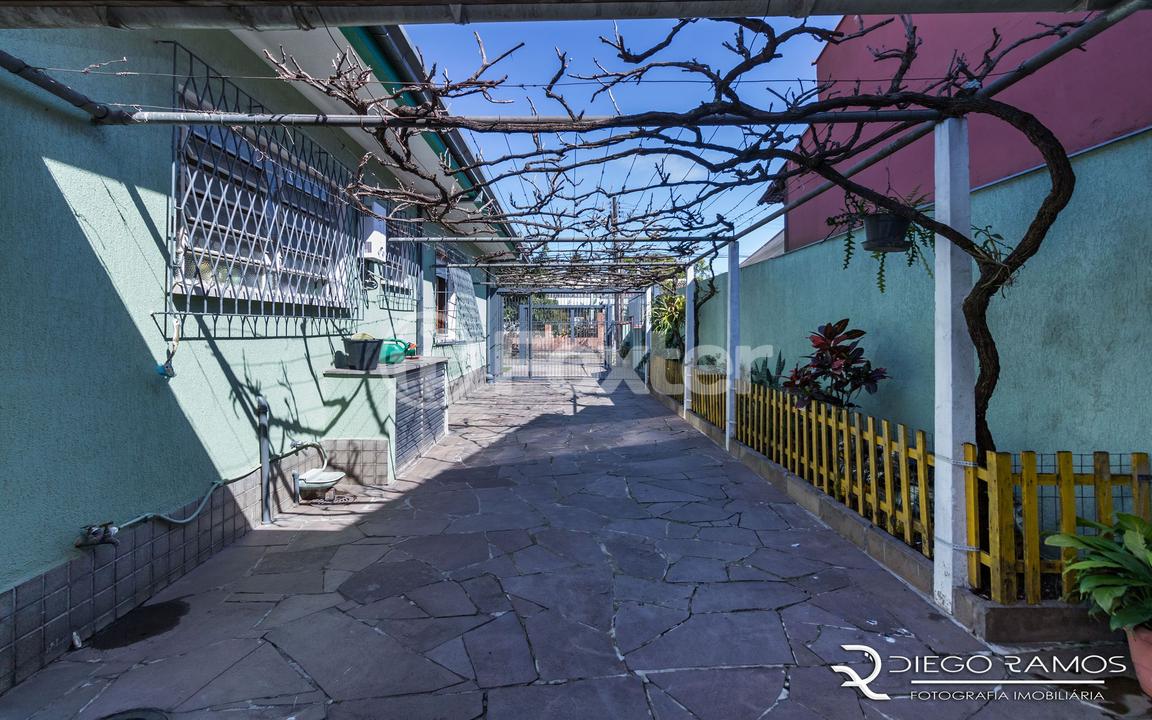 Casa à venda com 4 quartos, 247m² - Foto 18