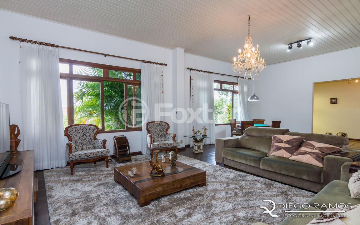 Casa de Condomínio à venda com 3 quartos, 300m² - Foto 2