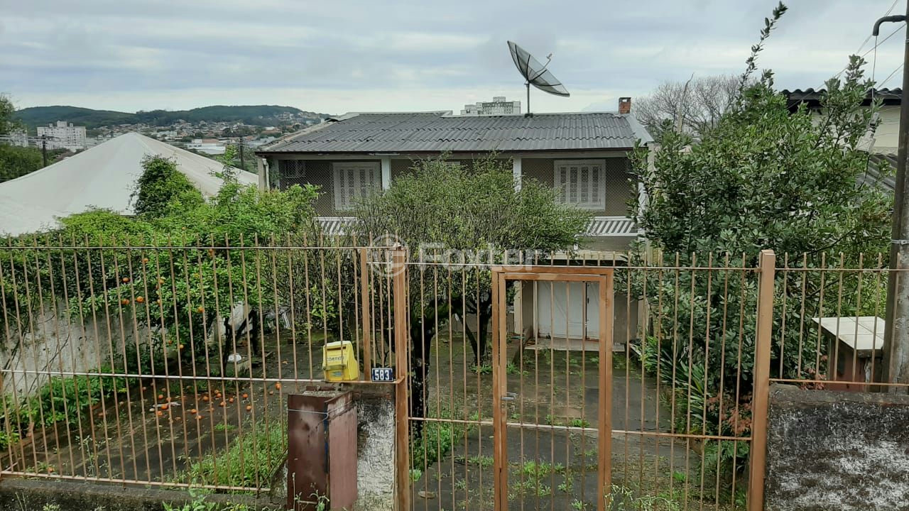 Casa à venda com 2 quartos, 100m² - Foto 1