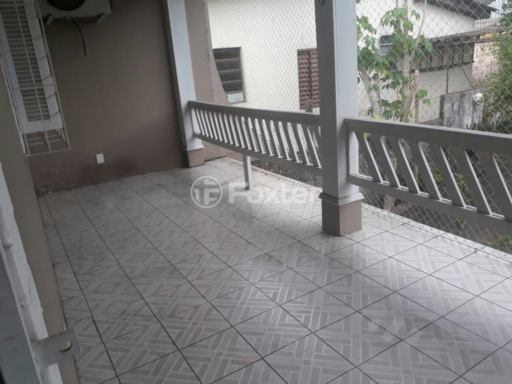 Casa à venda com 2 quartos, 100m² - Foto 2