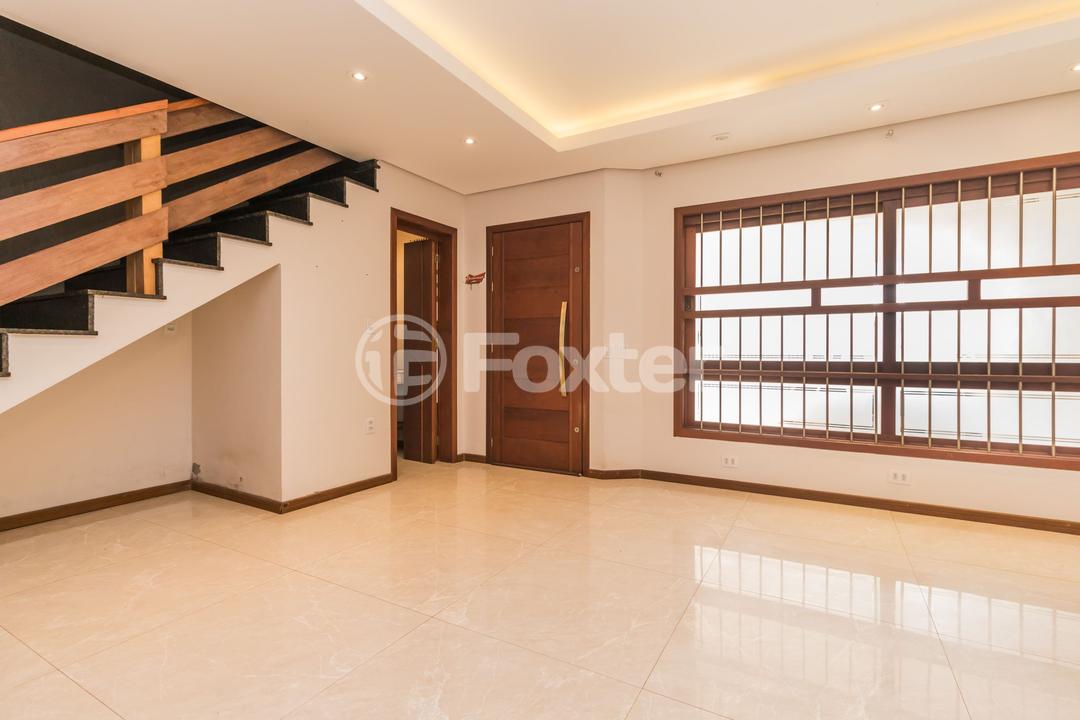 Casa à venda com 3 quartos, 235m² - Foto 1
