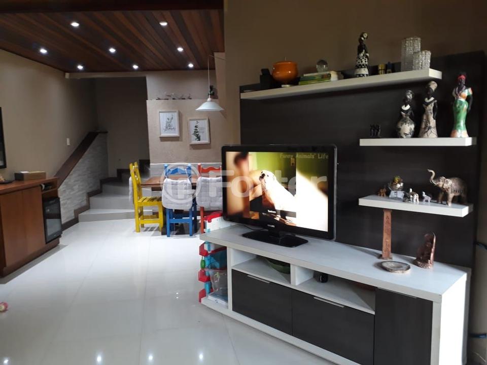 Casa à venda com 4 quartos, 250m² - Foto 1