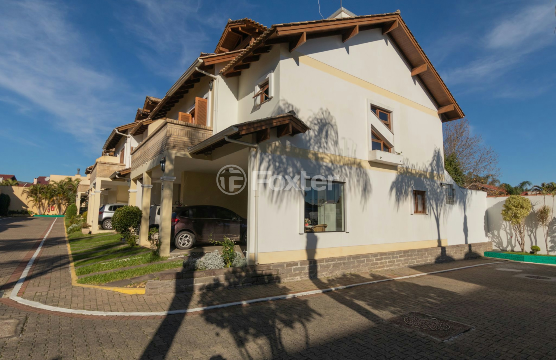Casa de Condomínio à venda com 3 quartos, 186m² - Foto 2