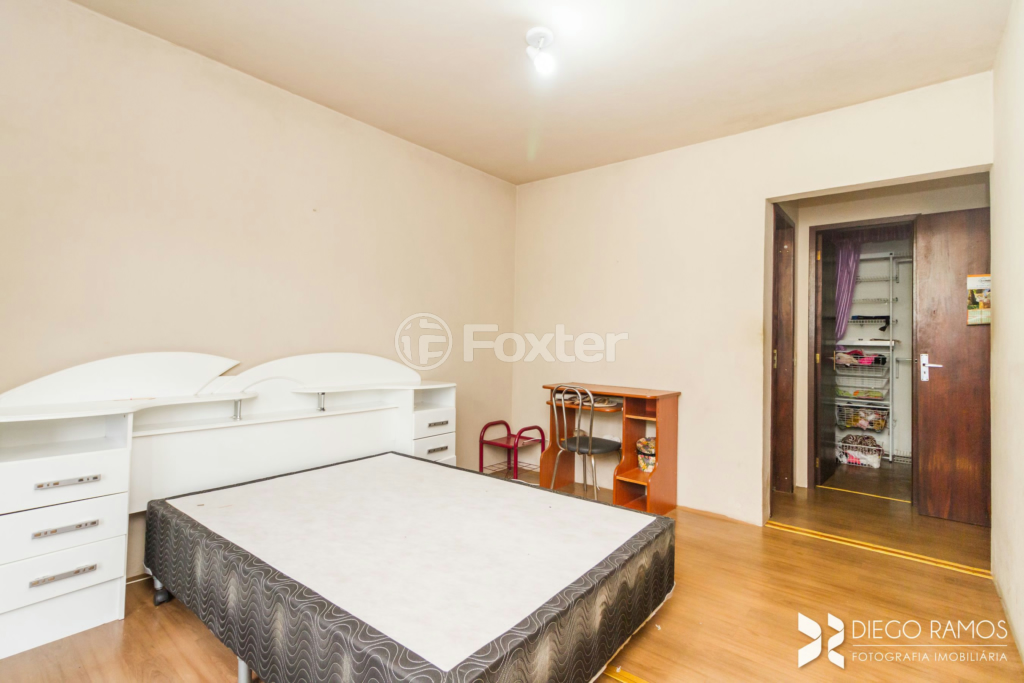 Casa à venda com 4 quartos, 241m² - Foto 14