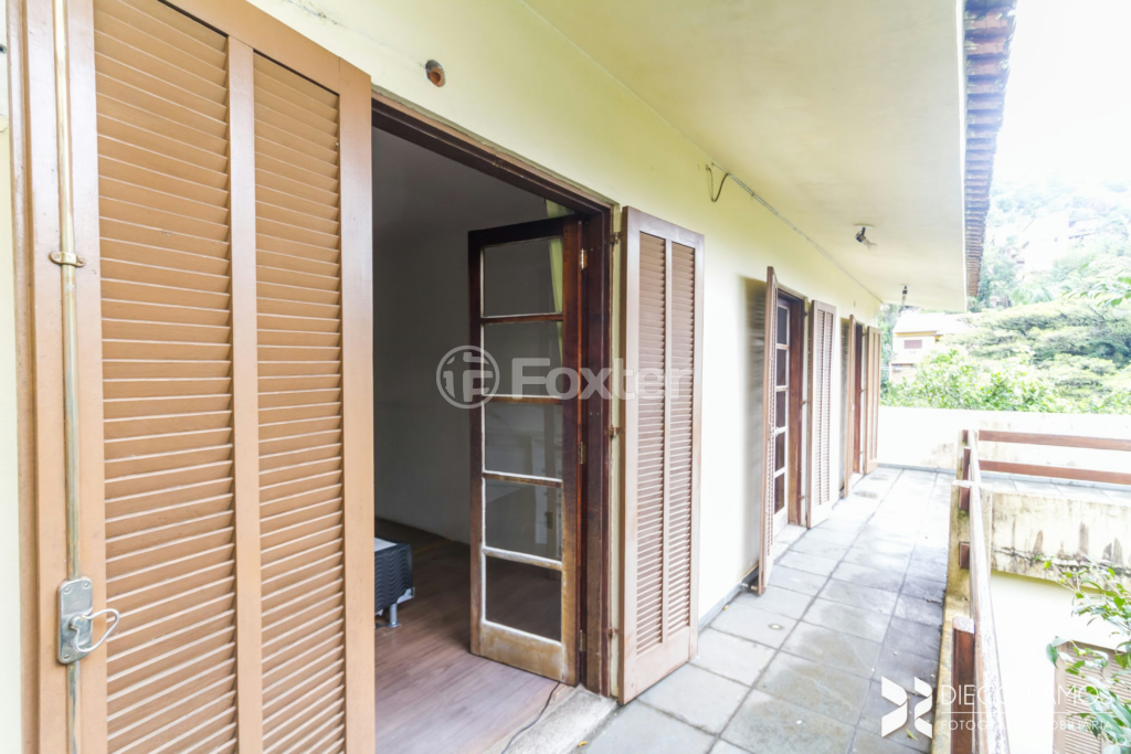 Casa à venda com 4 quartos, 241m² - Foto 16