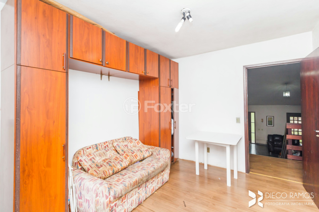 Casa à venda com 4 quartos, 241m² - Foto 18