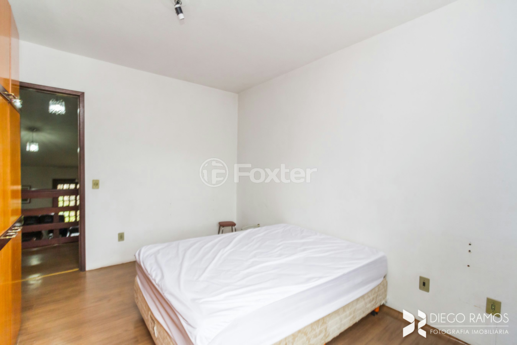Casa à venda com 4 quartos, 241m² - Foto 21