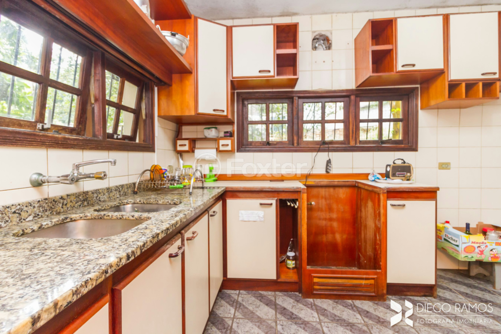 Casa à venda com 4 quartos, 241m² - Foto 29