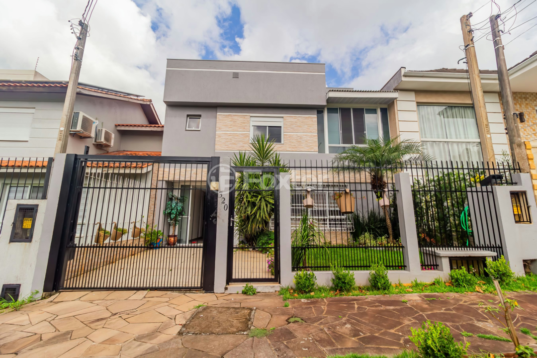 Casa de Condomínio à venda com 3 quartos, 200m² - Foto 1
